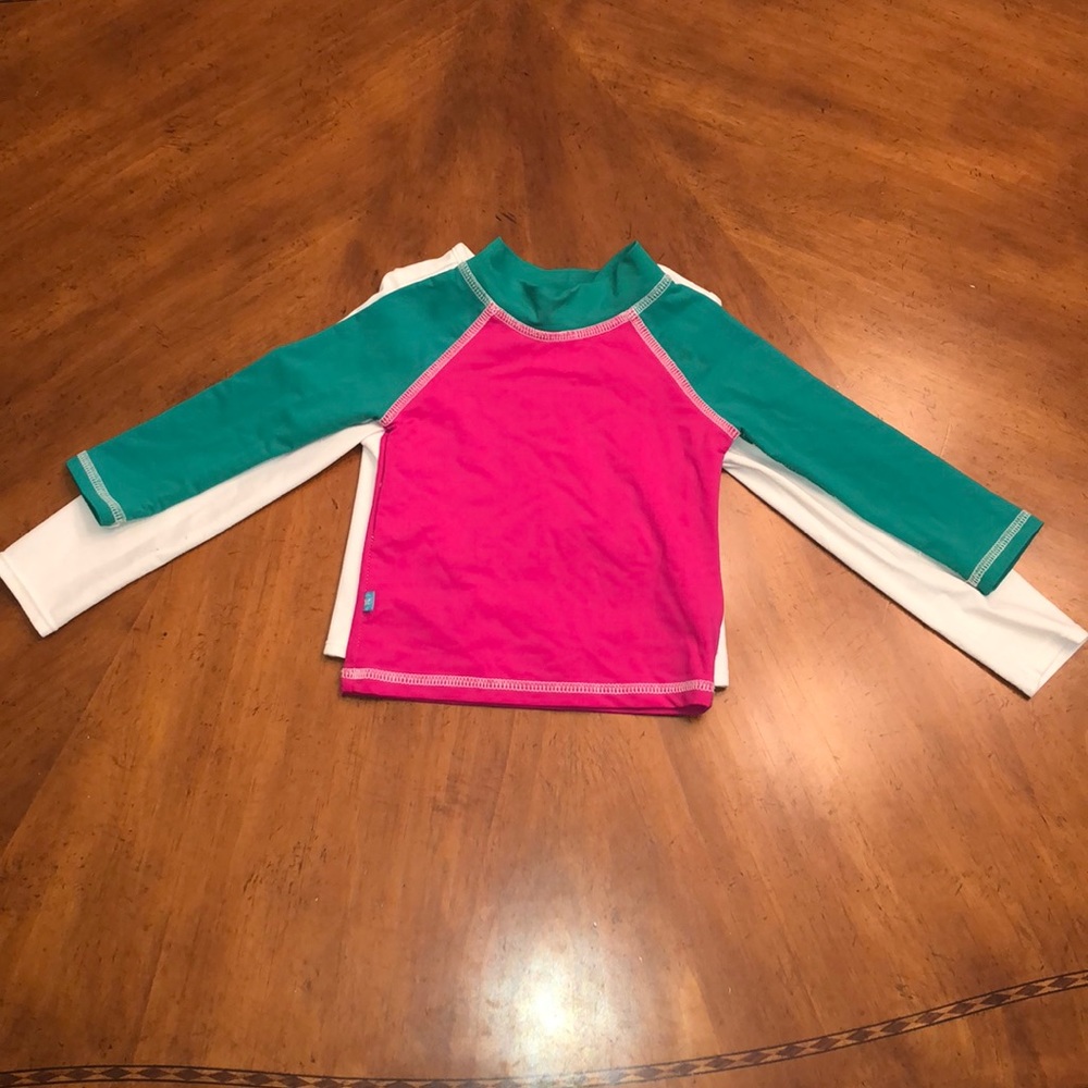 2 Rashguards The Honest Company & Old Navy - Picture 7 of 7